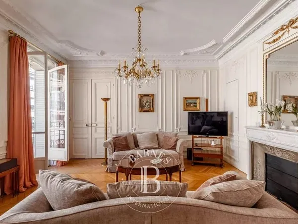 Paris VII - Université - Appartement familial et de réception