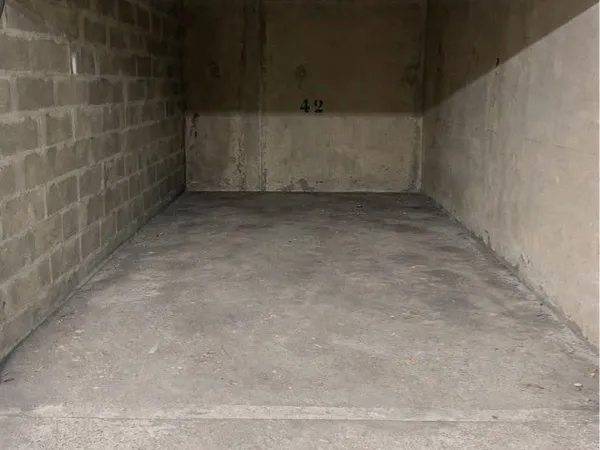 Box 13m2 en sous sol