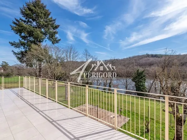 Maison 7 pièces 203 m²