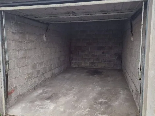Parking 14 m²
