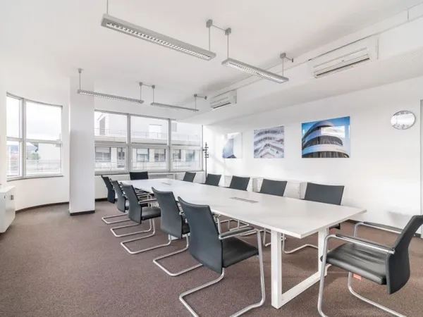 Espace de bureau ouvert pour 10 personnes à Lyon, Grange Blanche