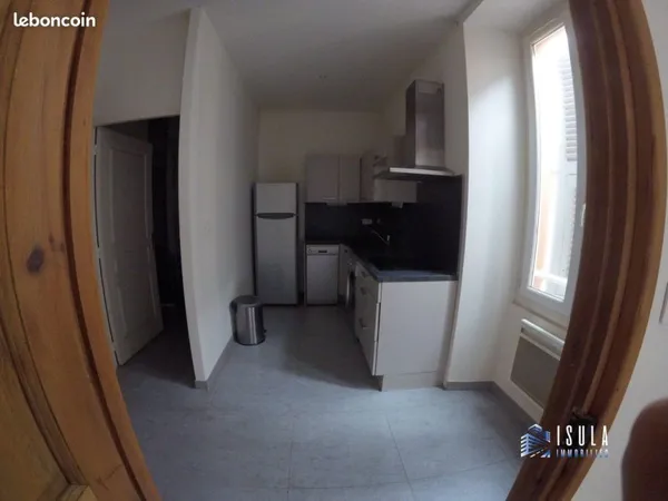 Studio 1 pièce 27 m²