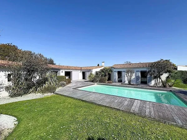 Maison 8 pièces 196 m²