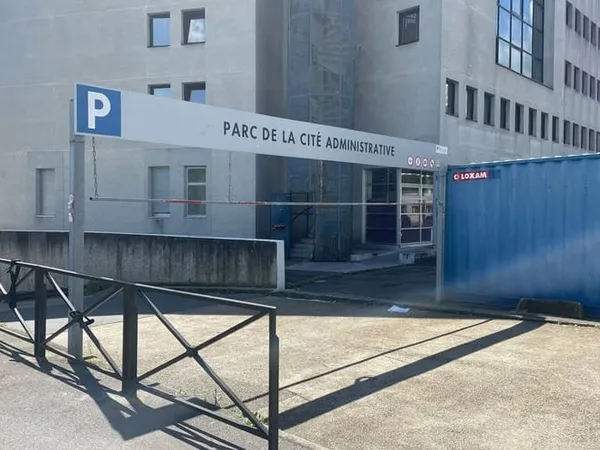 Bureau 13 pièces 344 m²