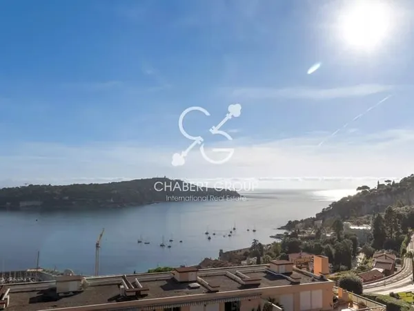 VILLEFRANCHE-SUR-MER - CENTRE-VILLE - APPARTEMENT - 3 PIÈCES - 74 M² - ROOFTOP - DERNIER ÉTAGE - VUE