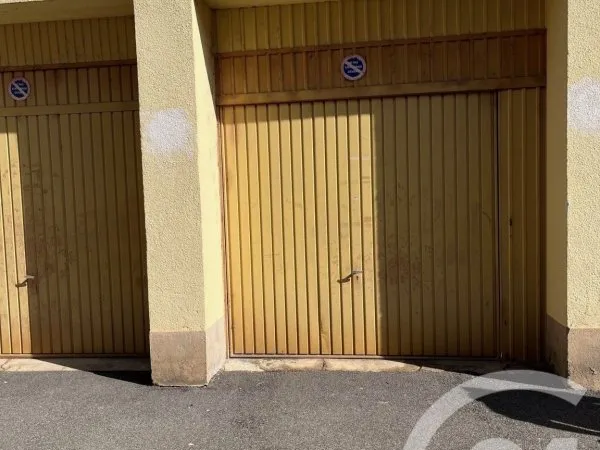 Parking 15 m²