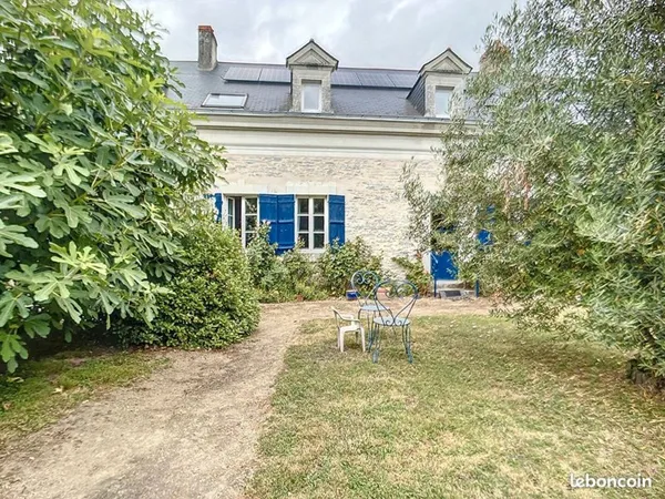 Maison 13 pièces 290 m²