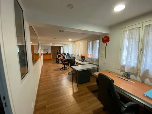 Bureau 78 m²