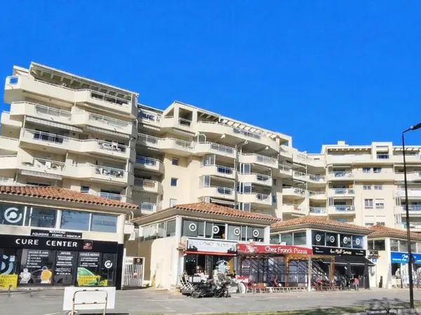 FREJUS PLAGE T2 TERRASSE PARKING