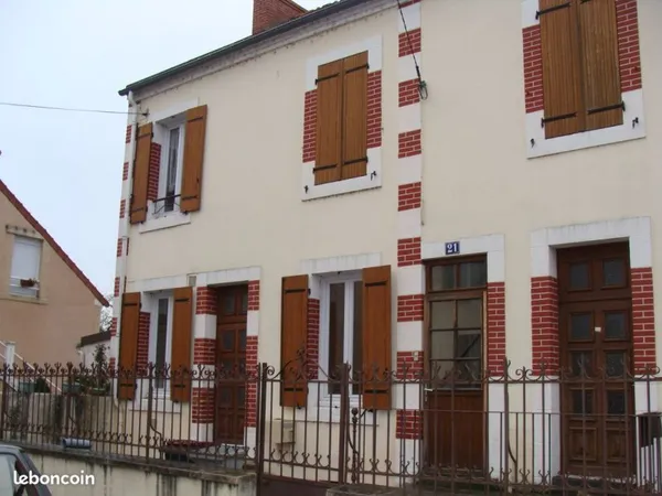 Grand F3 Rue Docteur Roux MONTLUCON
