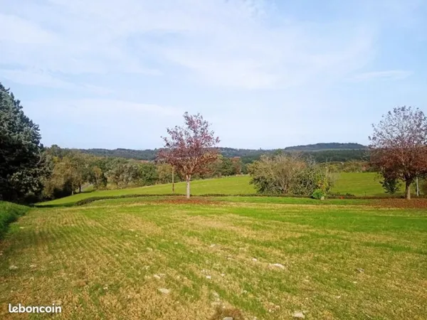 Terrain 1 609 m² Carlus