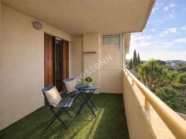 Appartement d'Exception à Toulon Ouest - 3 Pièces, Vue Dégagée, Terrasse, Prix d'Exception