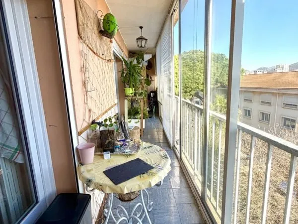 Appartement T3 ou T4 à rénover