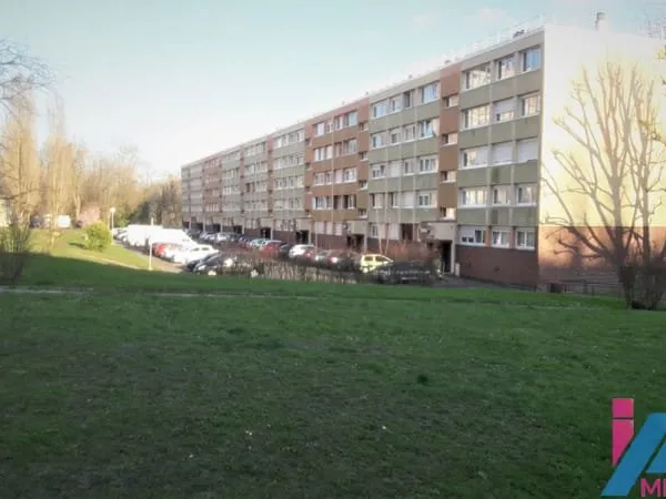 VENDU LOUE Appartement dernier étage en vente à Avon avec AV