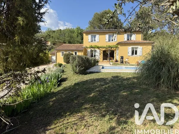 Maison 8 pièces 156 m²