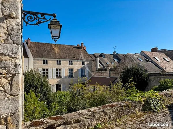 Maison 11 pièces 306 m²