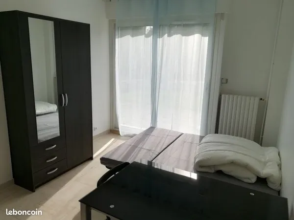Logement meublé de 14 m2, 560 toutes charges comprises