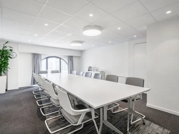Réservez un espace de bureau ouvert pour les entreprises de toutes tailles à Le Mans Gare SNCF Regus