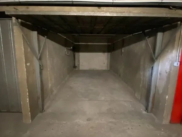 Garage fermé - Location mensuelle