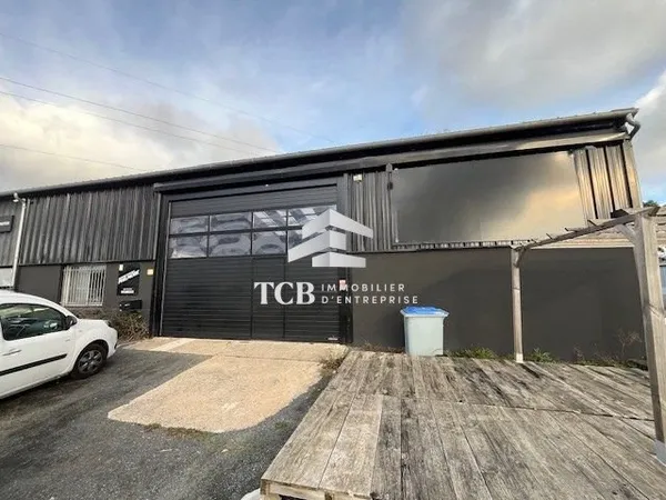 Immeuble industriel 420 m²