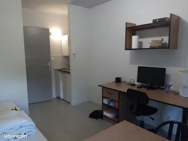 Studio meuble a louer