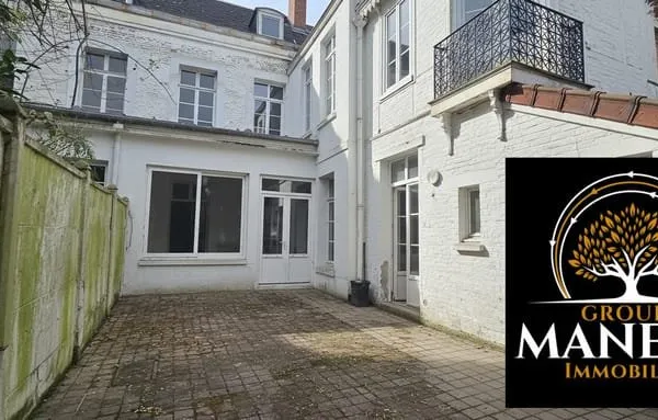 MAISON DE VILLE
