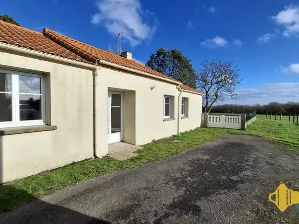 MAISON 3 CHAMBRES - AU CALME ET EN VILLAGE