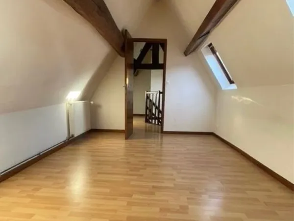 A louer maison plein centre ville 68 m* avec garage