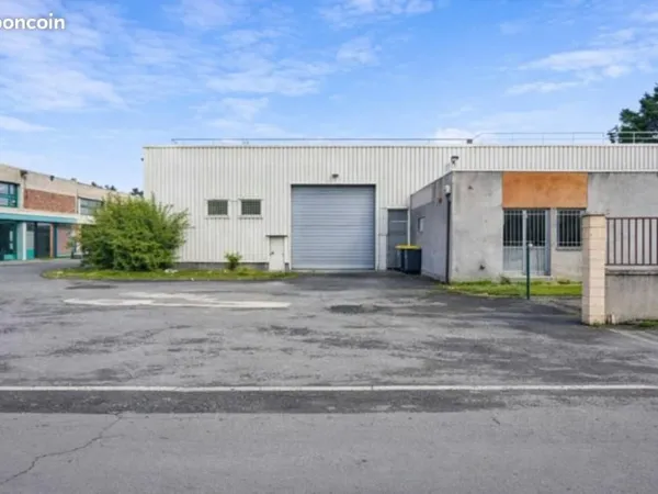 Local commercial 1 384 m²