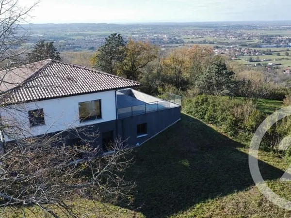 Maison 6 pièces 192 m²