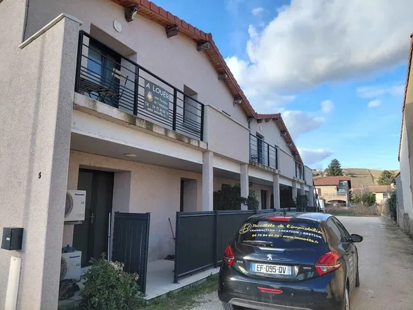 STUDIO NEUF MEUBLE ET EQUIPE + PARKING A TAIN L'HERMITAGE