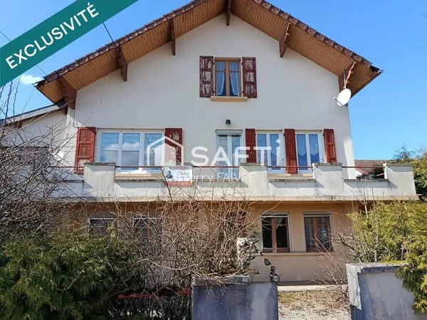 Maison individuelle à rénover, proche Champagnole