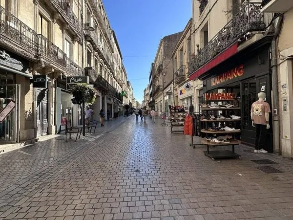 Local commercial 165 m²