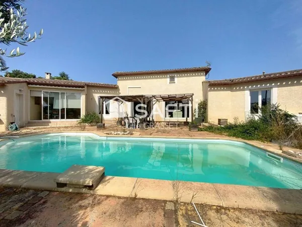 Maison de plain-pied 6 pièces 161 m²