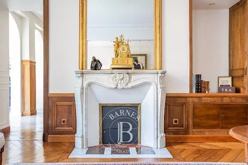 Maison 10 pièces 295 m²