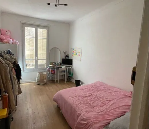 Chambre dans appartement en collocation