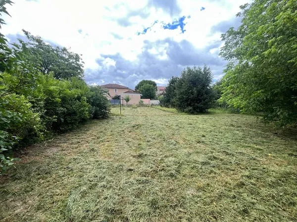 À VENDRE - EN EXCLUSIVITÉ - 69005 LYON - TERRAIN À BÂTIR DE