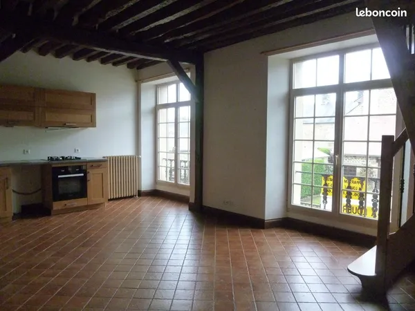 Appartement LA FERTE MACE à louer plein Centre Ville (proximité mairie)