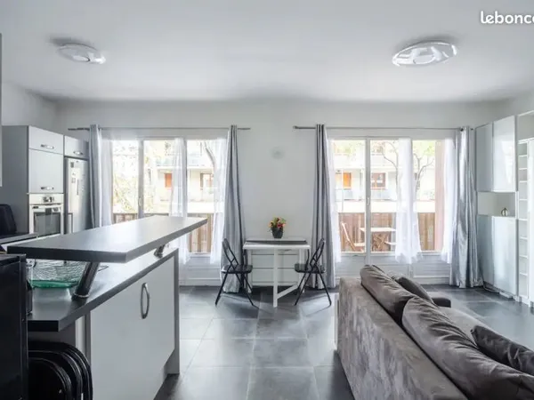 Appartement T3 traversant rénové au Pharo - Catalans, 13007 Marseille