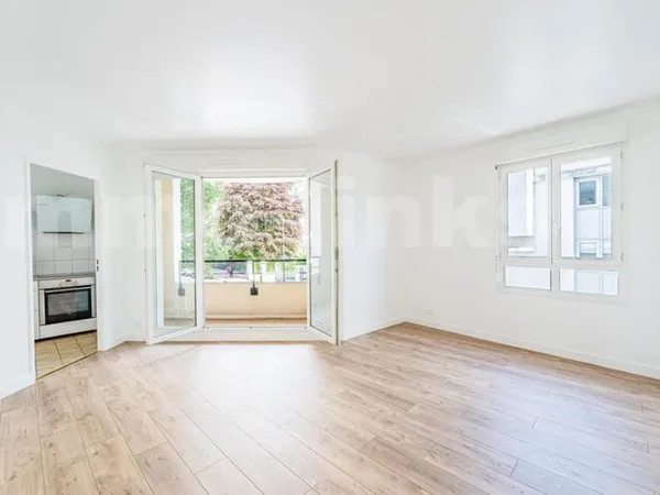 Appartement 2 pièces 43m2 rafait à neuf balcon