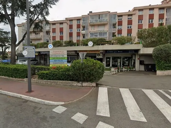 Local commercial 1 pièce 39 m²