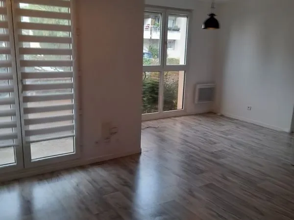 Location T1 bis haut de lons 540 euros charges comprises