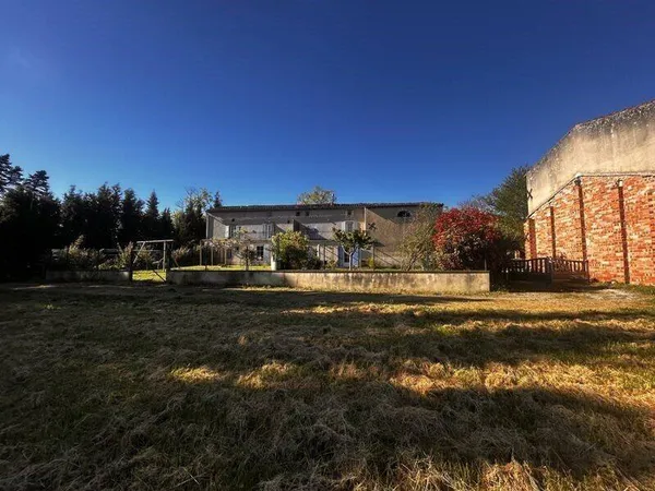 Maison 7 pièces 219 m²