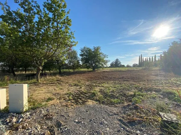 3 terrains à margès