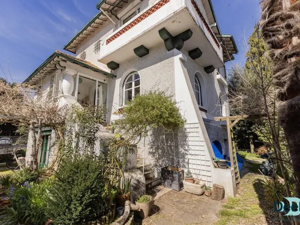 Maison 7 pièces avec jardin, quartier de l'Ormeau