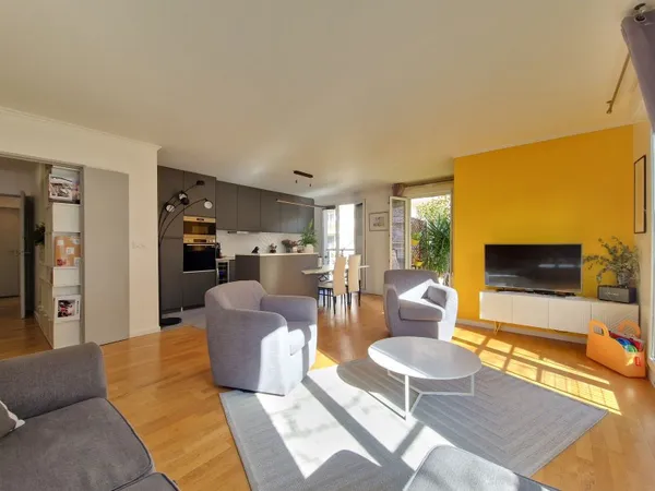 Vends appartement lumineux et calme sur verdure