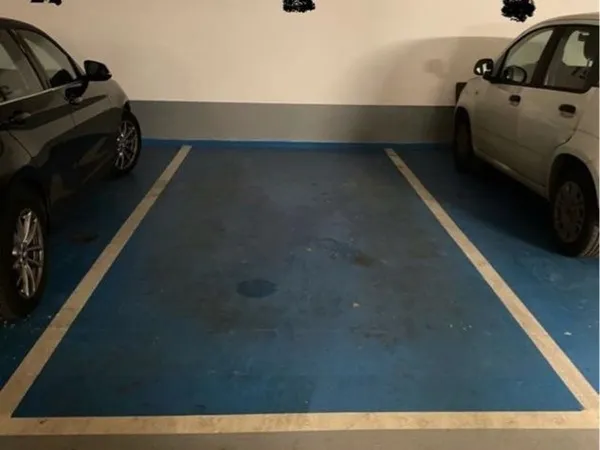 Place de parking sécurisée - Paul Vaillant Couturier