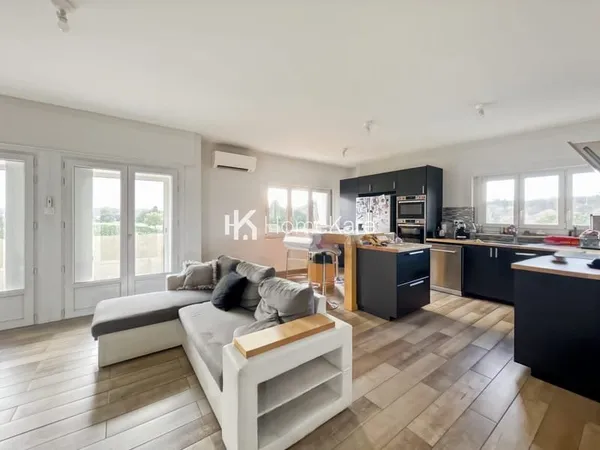 AGRÉABLE MAISON AVEC PISCINE !