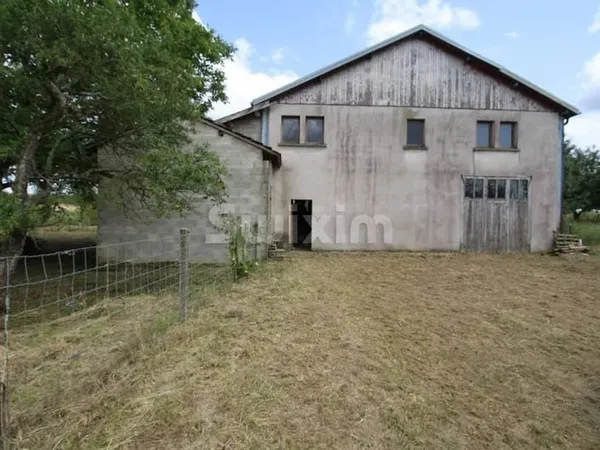 Local 2 pièces 195 m²