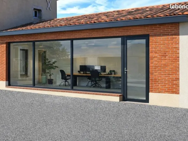 Bureau / cabinet 60 m² personnalisable - Axe A68 - Idéal profession libérale - à partir de 750